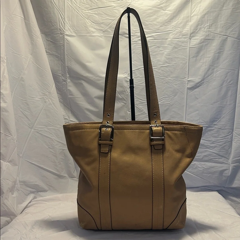 Coach Hampton Tan Leather Top Handle Zipper Closure Tote Shoulder Bag Purse